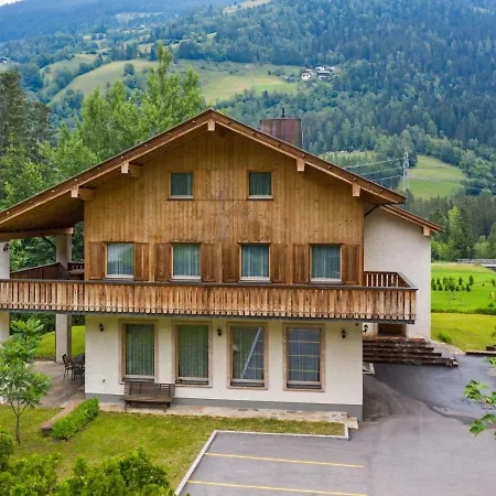Wooden Holiday In With Terrace Vakantiehuis Rangersdorf